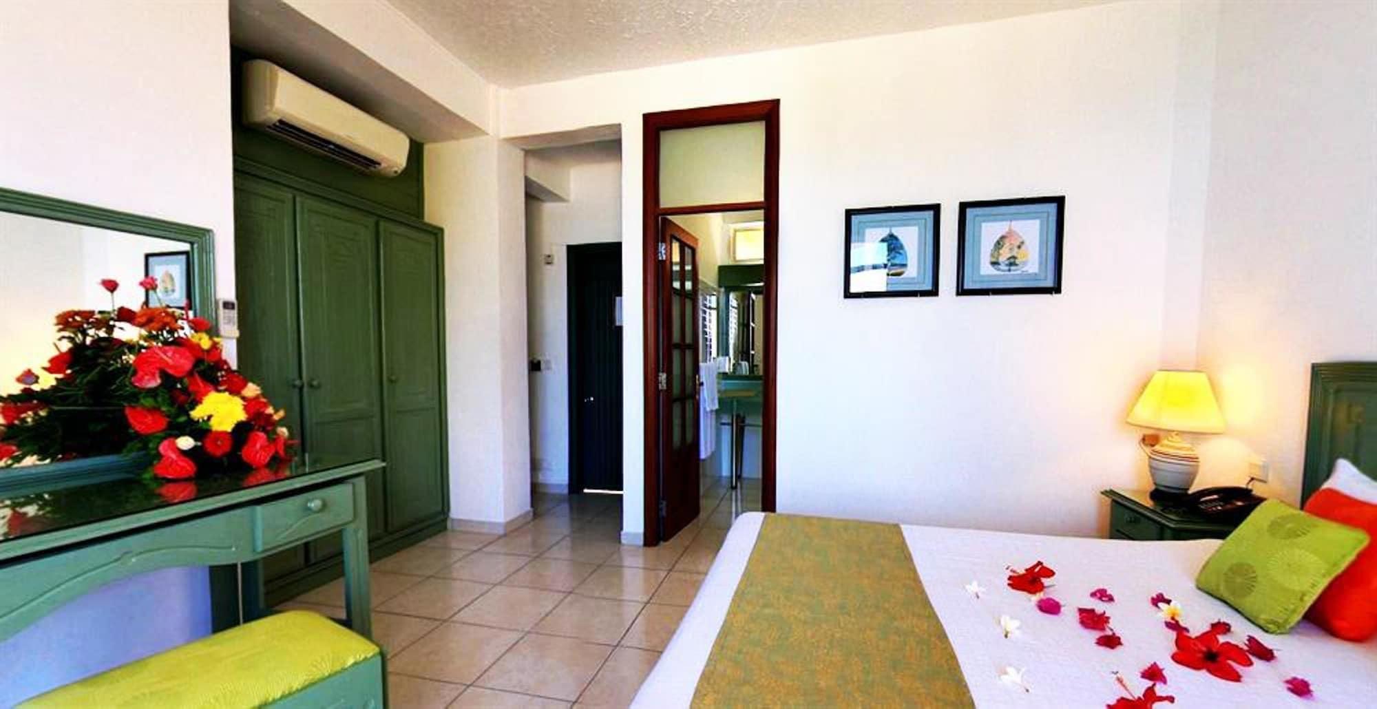 Silver Beach Hotel Trou d'Eau Douce Esterno foto