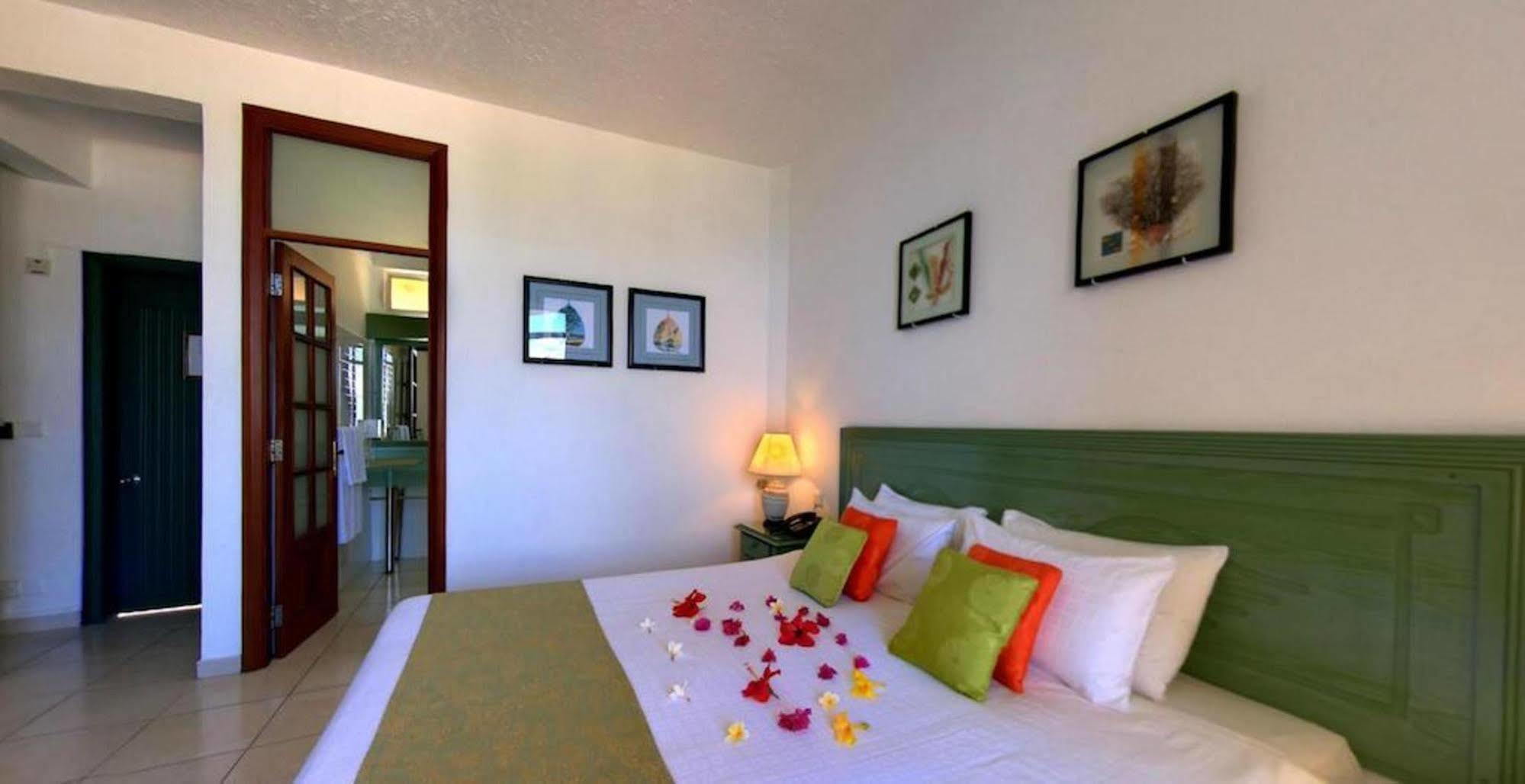 Silver Beach Hotel Trou d'Eau Douce Esterno foto